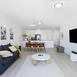Beachfront Luna Apartment