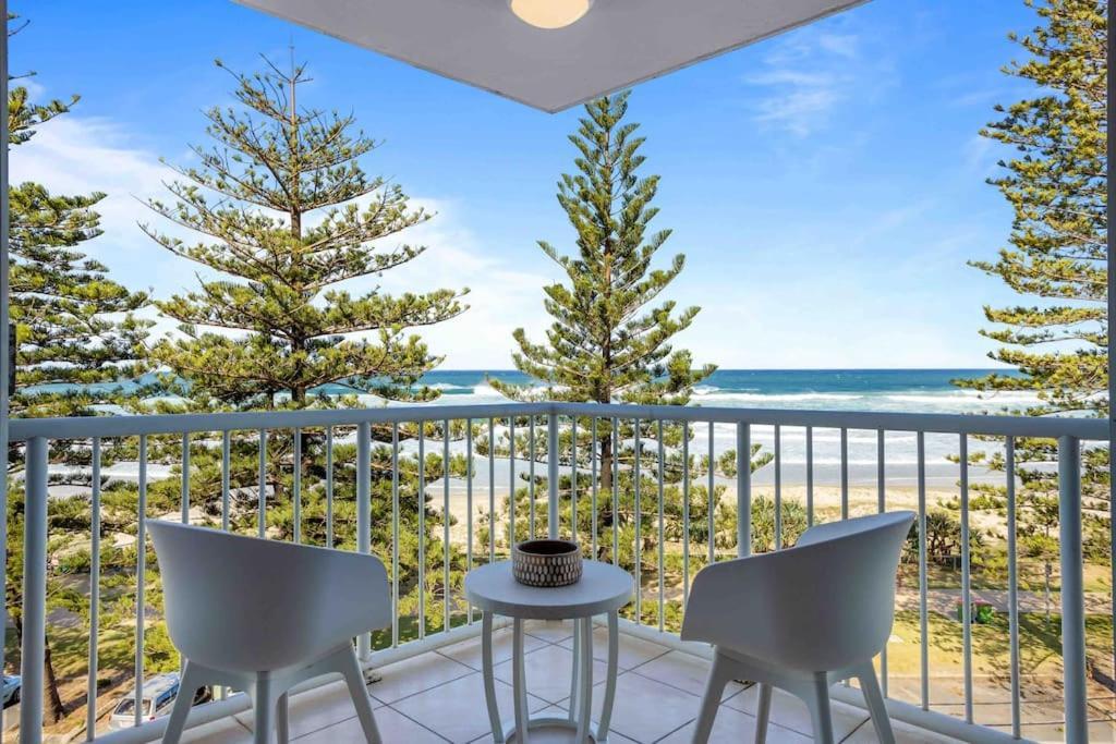 Beachfront Luna Apartment Gold Coast